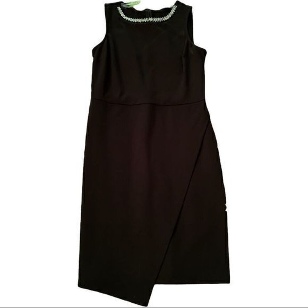 Sz 6 Apt. 9 Basic Black Dress with Beaded Neck Detail